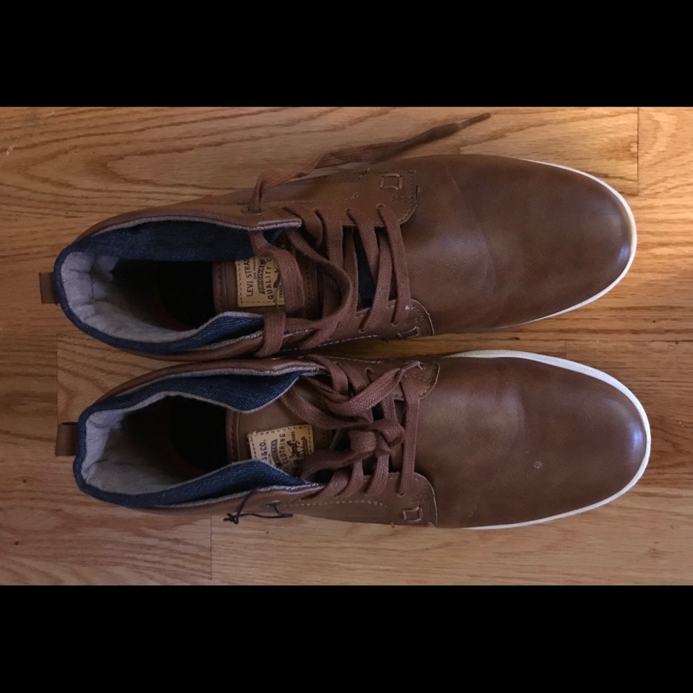 Levi’s boots men 9.5